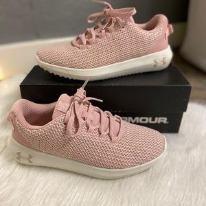 Women’s Under Armour tennis shoes